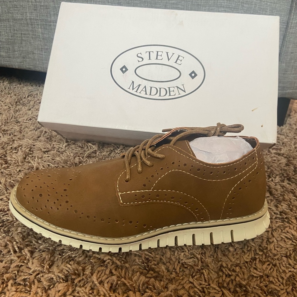 Steve Madden Bmat Perforated Oxford Shoes sz 6